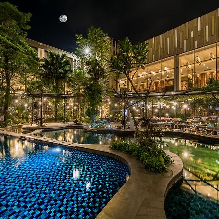 Holiday Inn Cikarang Jababeka By Ihg Экстерьер фото