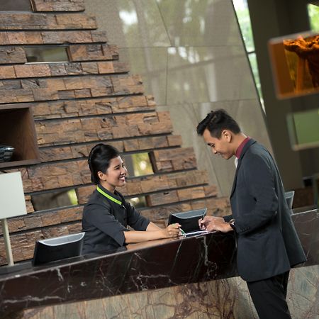 Holiday Inn Cikarang Jababeka By Ihg Экстерьер фото