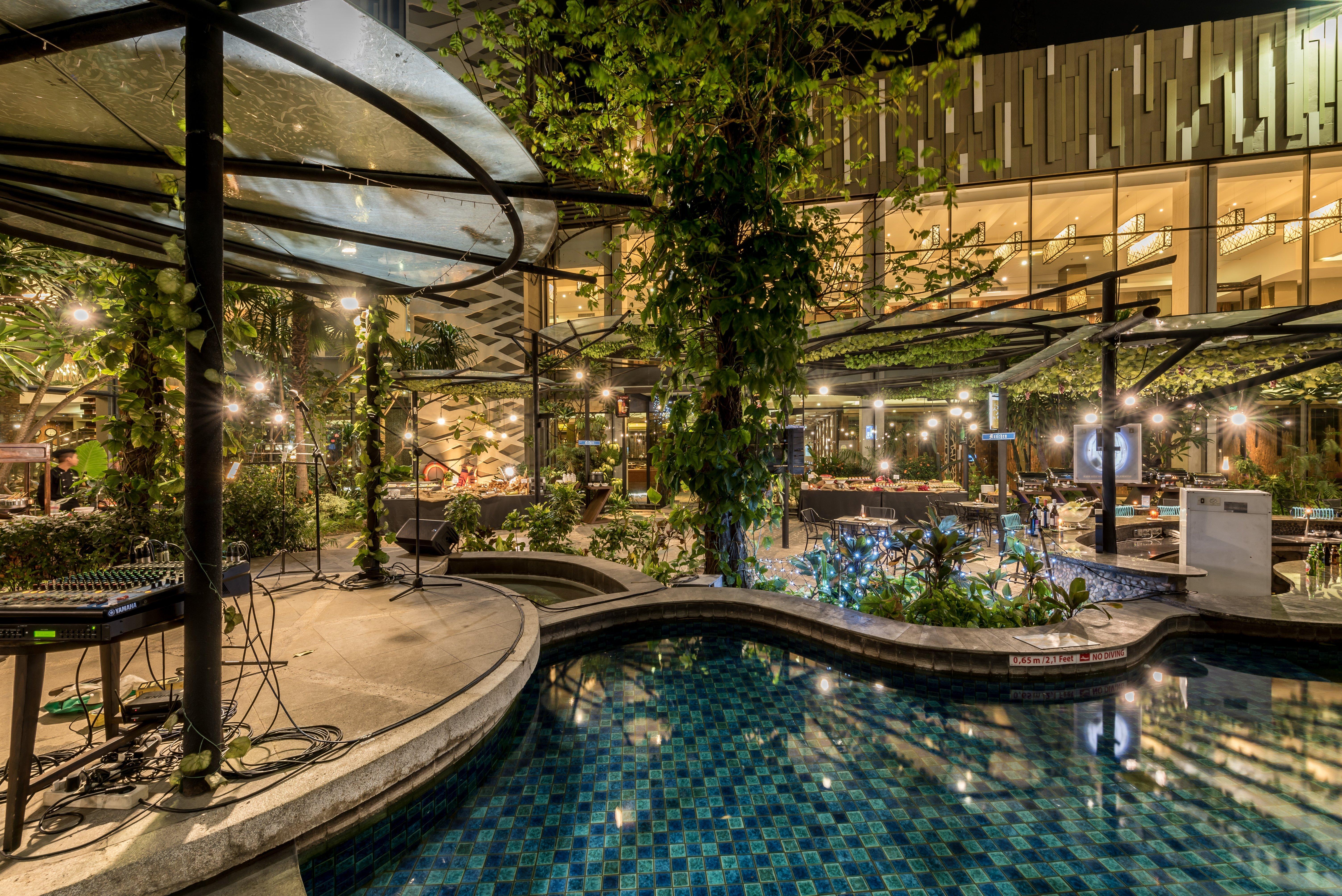 Holiday Inn Cikarang Jababeka By Ihg Экстерьер фото