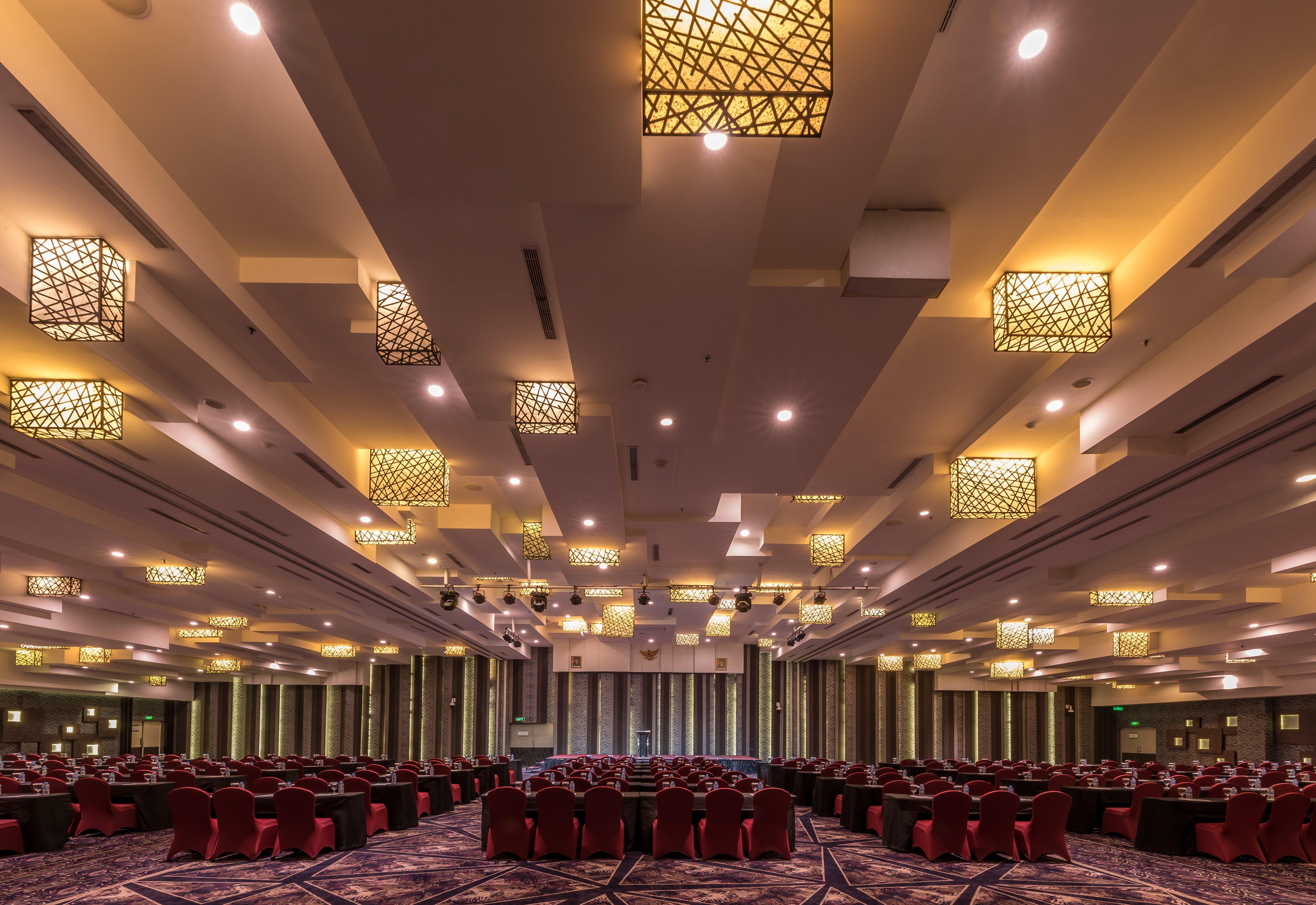 Holiday Inn Cikarang Jababeka By Ihg Экстерьер фото