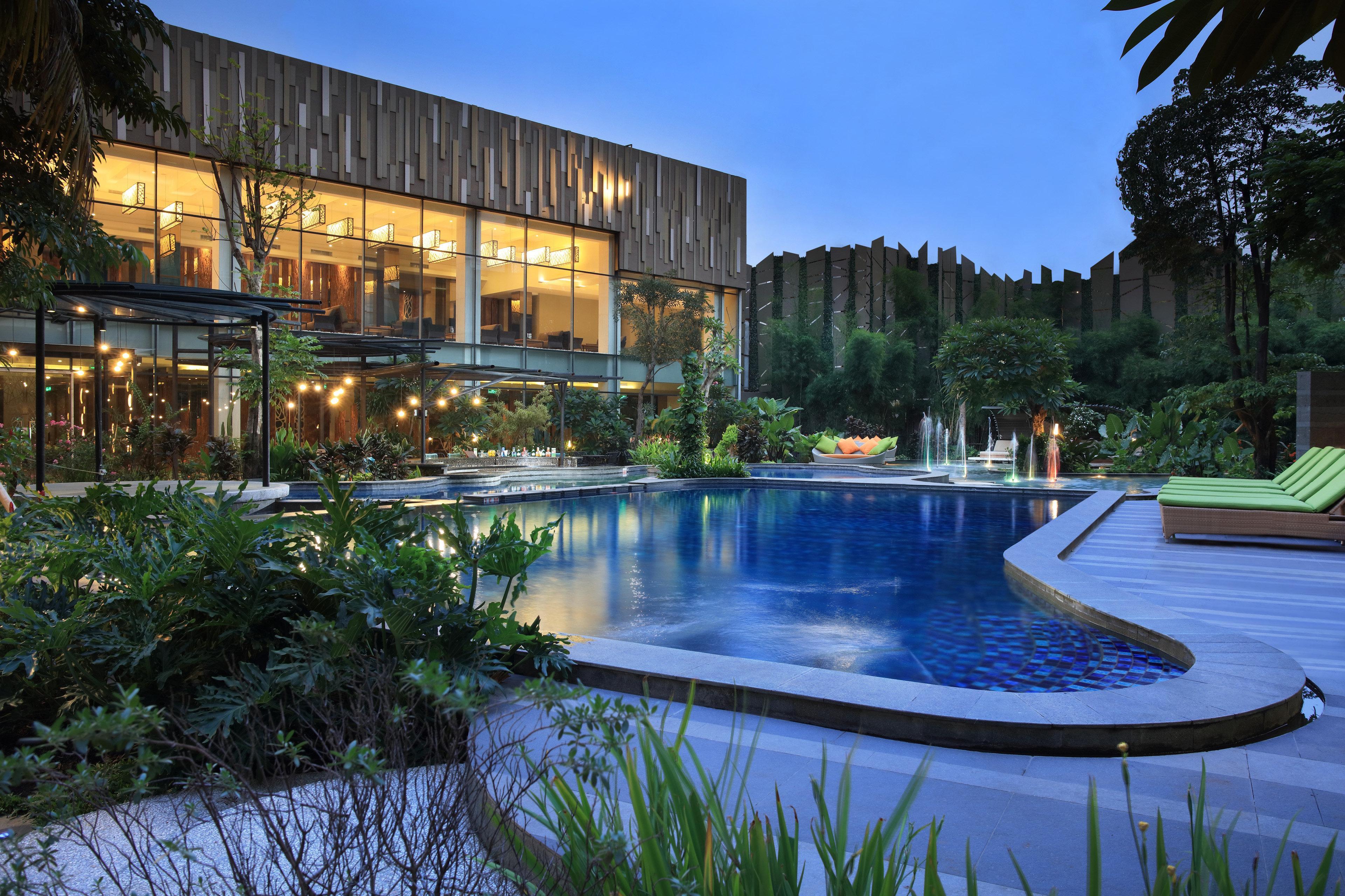 Holiday Inn Cikarang Jababeka By Ihg Экстерьер фото