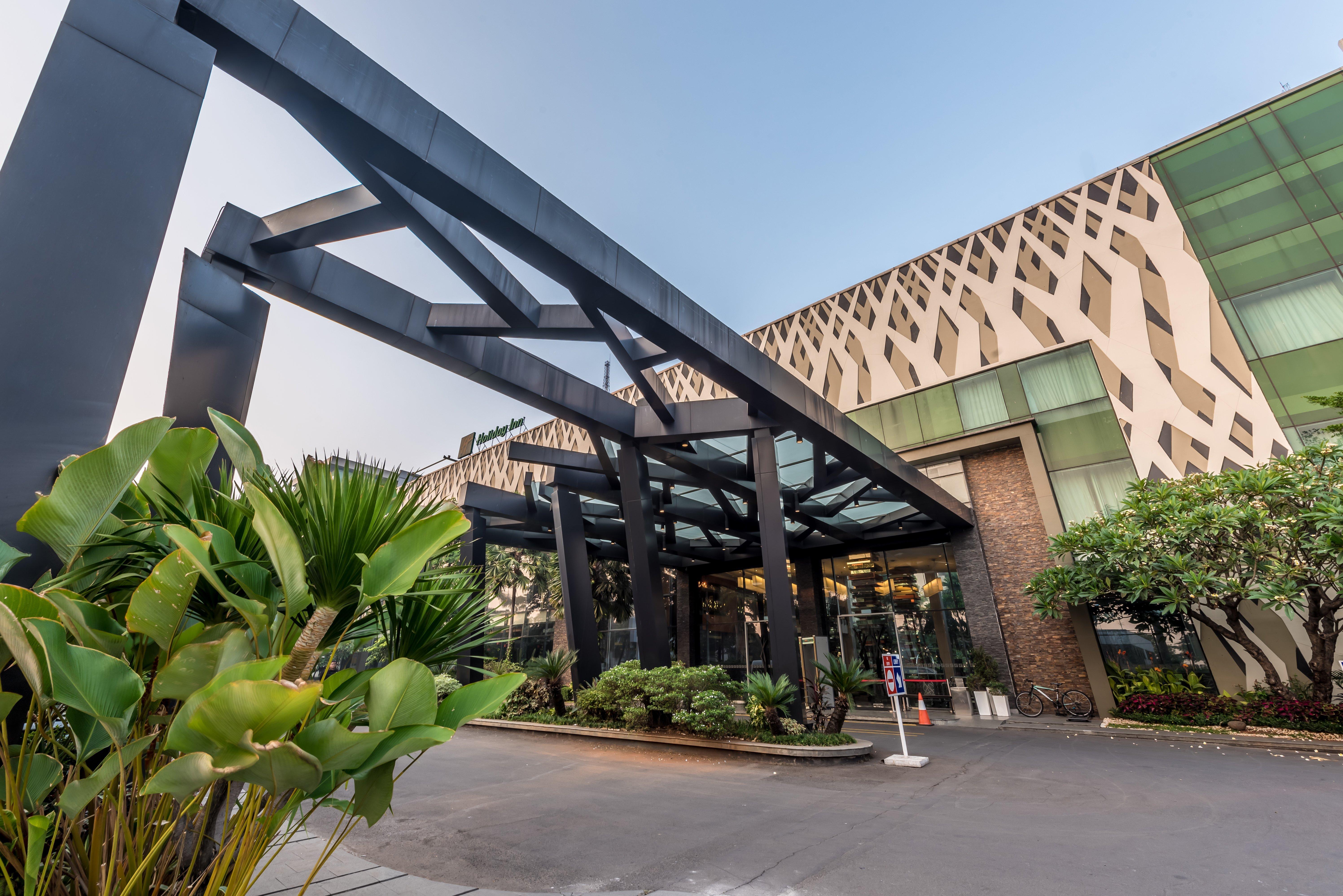 Holiday Inn Cikarang Jababeka By Ihg Экстерьер фото