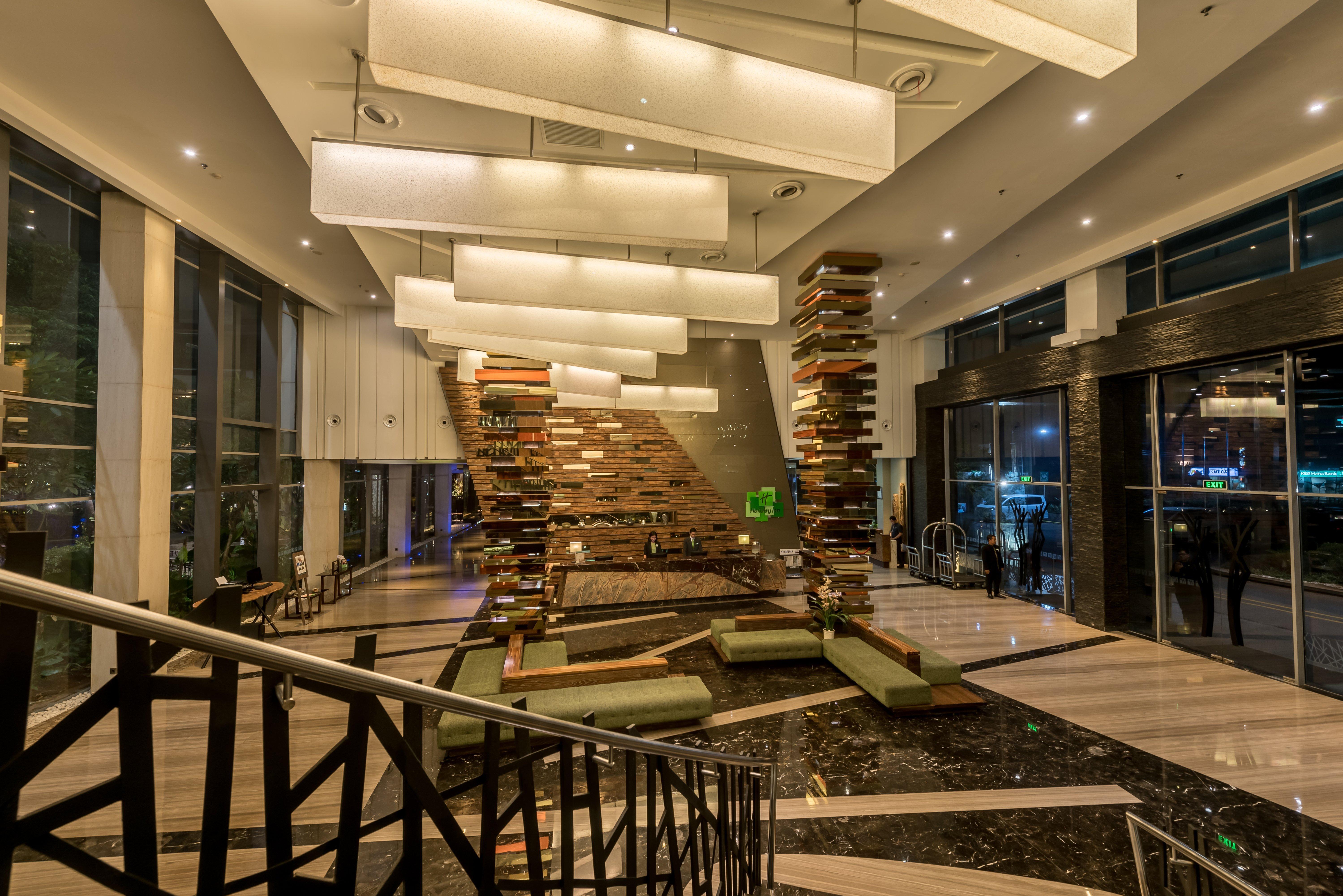 Holiday Inn Cikarang Jababeka By Ihg Экстерьер фото