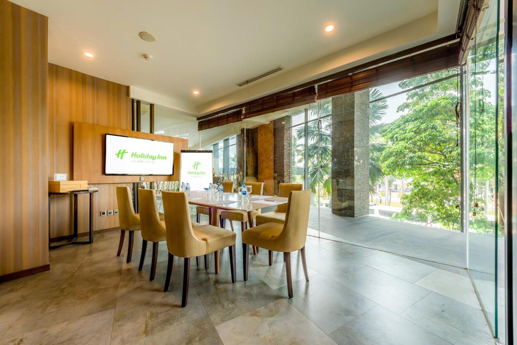 Holiday Inn Cikarang Jababeka By Ihg Экстерьер фото