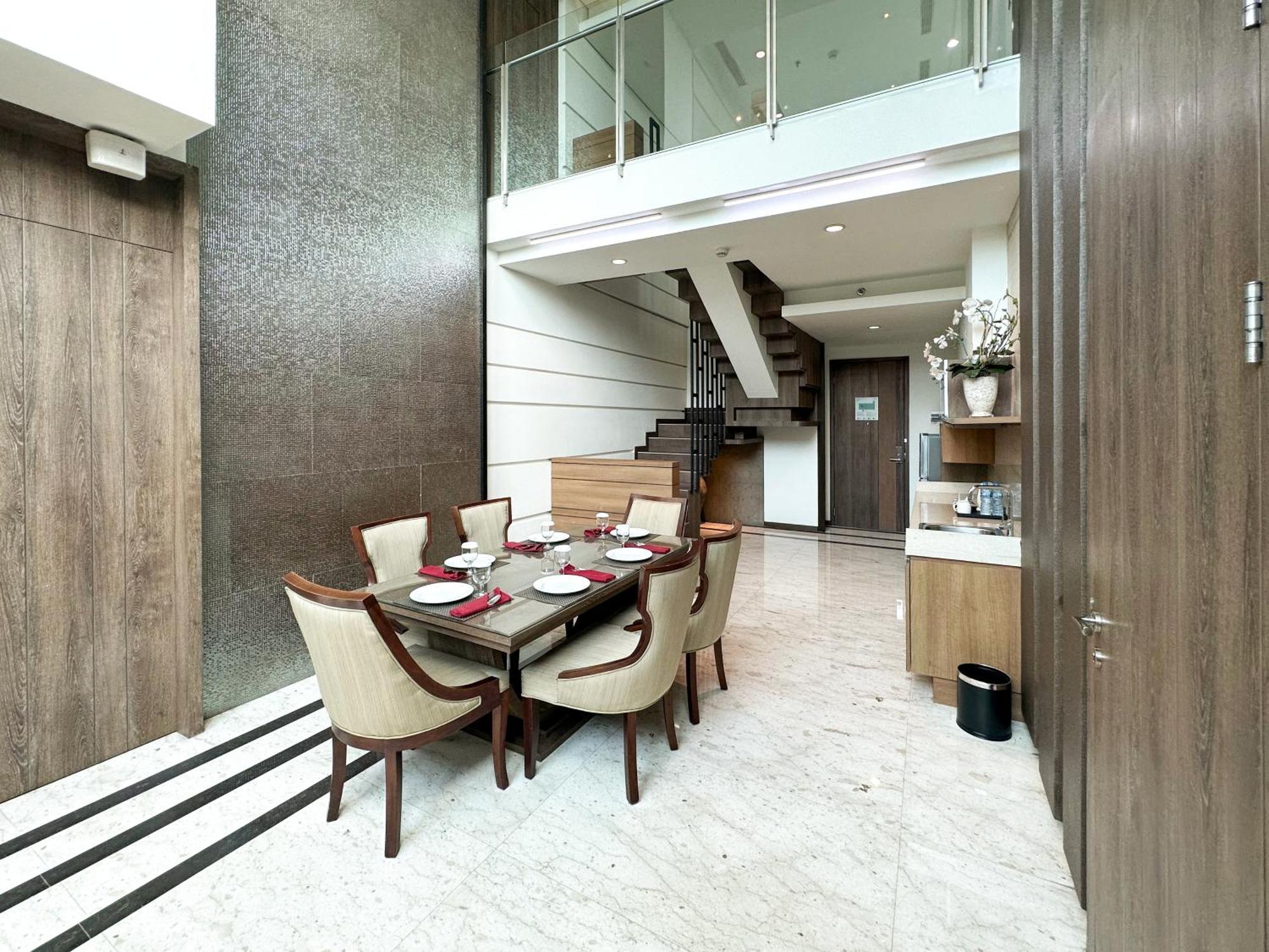 Holiday Inn Cikarang Jababeka By Ihg Экстерьер фото