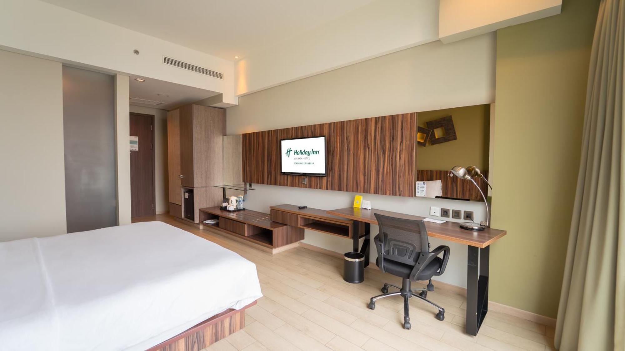 Holiday Inn Cikarang Jababeka By Ihg Экстерьер фото