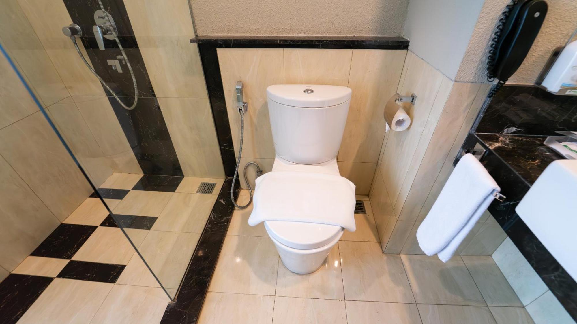 Holiday Inn Cikarang Jababeka By Ihg Экстерьер фото