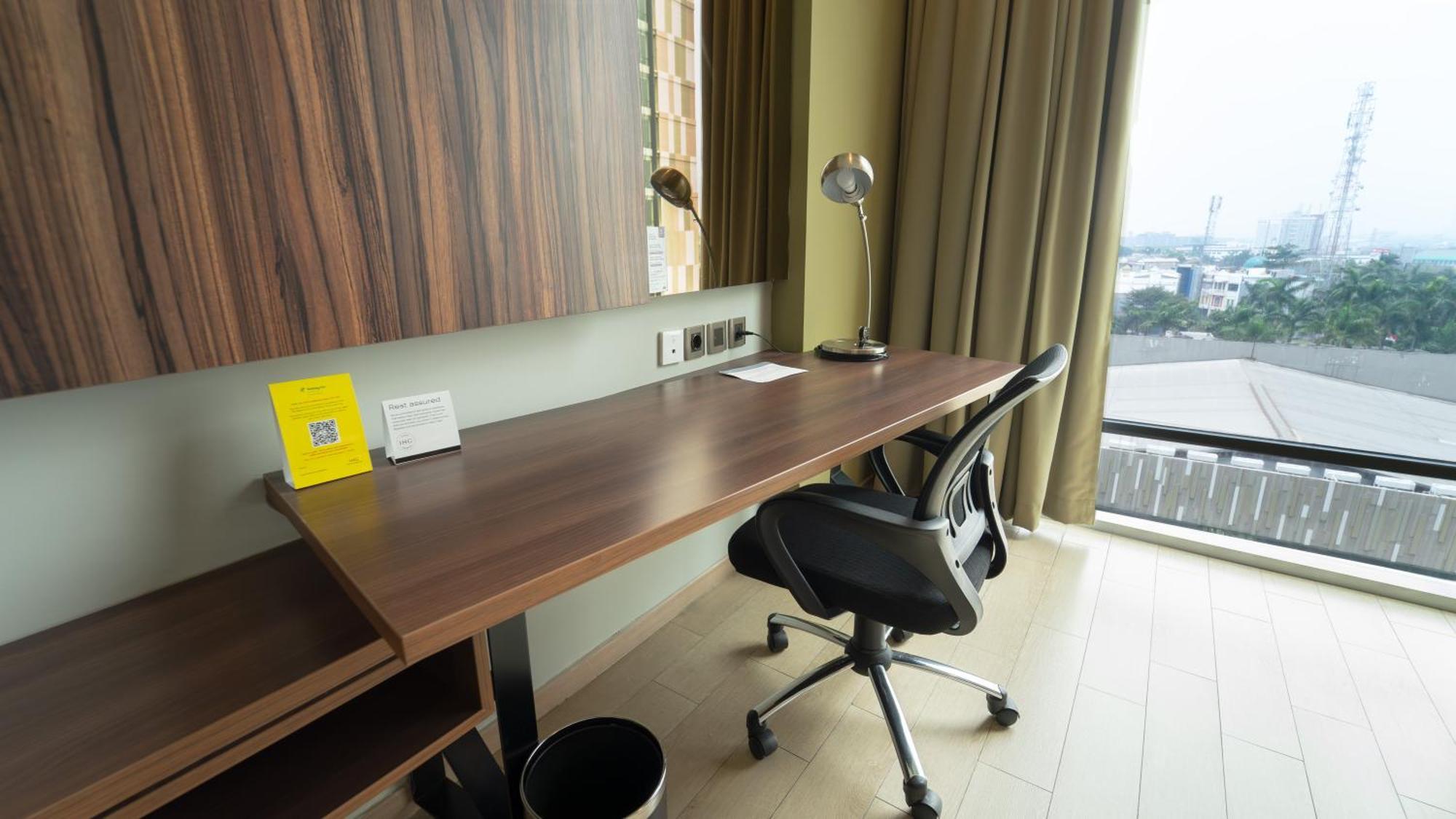 Holiday Inn Cikarang Jababeka By Ihg Экстерьер фото
